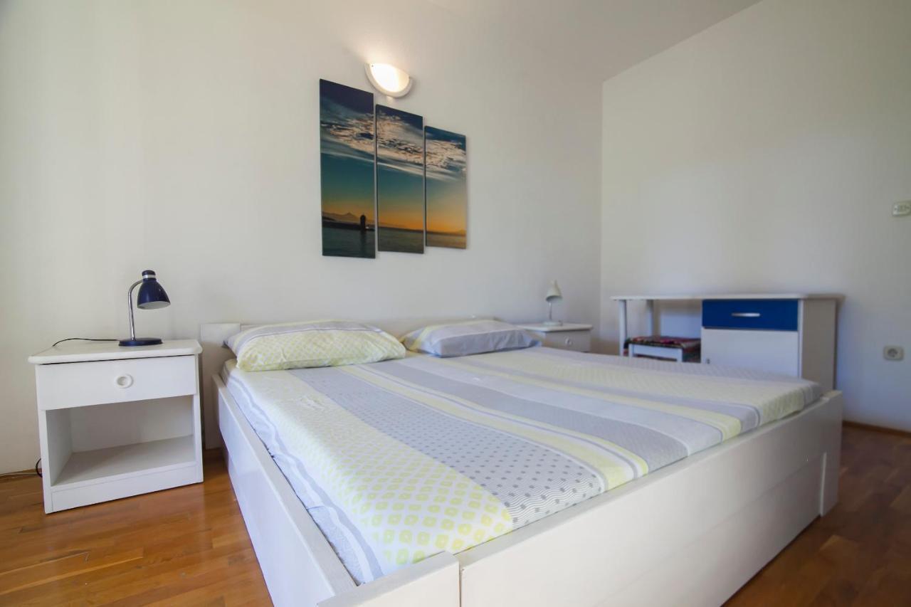 Apartments Radić Bol Zewnętrze zdjęcie