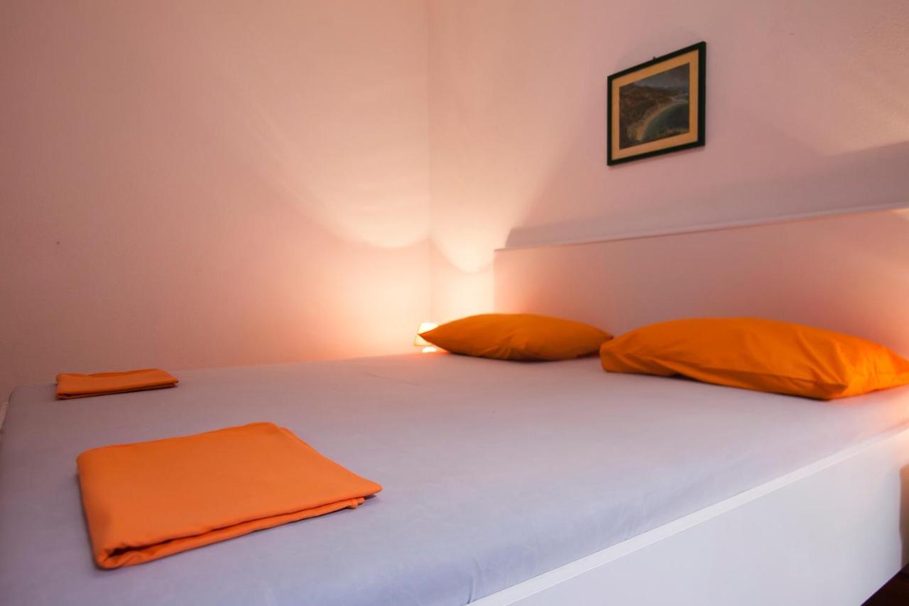 Apartments Radić Bol Zewnętrze zdjęcie